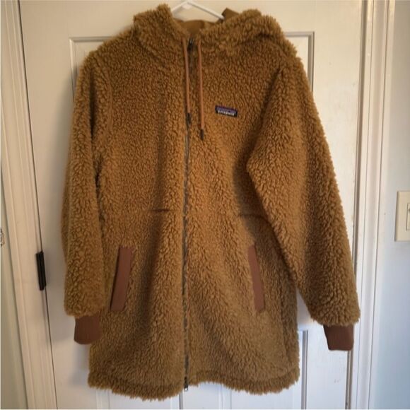 Patagonia Winter Jacket - Picture 1 of 7
